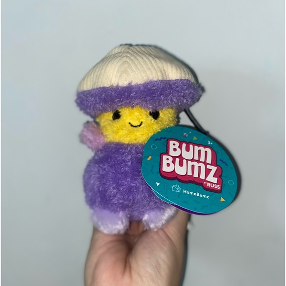 Set of 3 Medium home bumbumz.Has lava-lamp☄️, purple lamp☂️, and blue stove🪻 - Picture 3 of 4